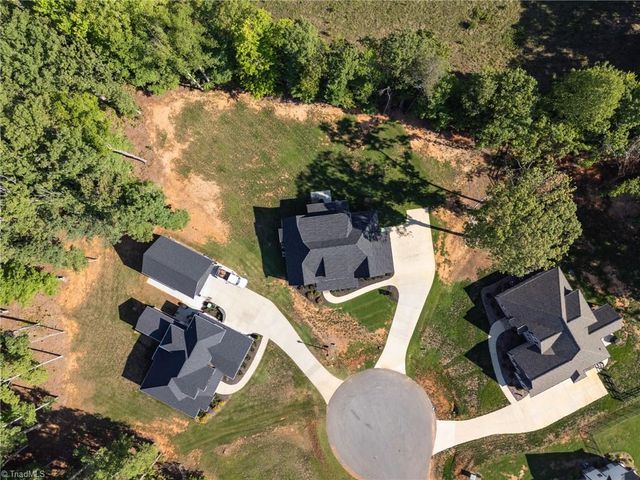 7714 Dovefield Drive, Stokesdale, NC 27357