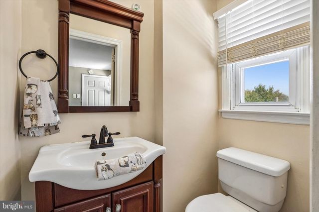 1103 AGNEW, Drexel Hill, PA 19026