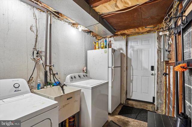 1103 AGNEW, Drexel Hill, PA 19026