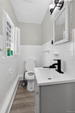 14870 Heyden Street, Detroit, MI 48223