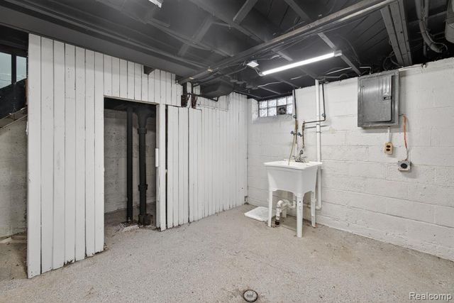 14870 Heyden Street, Detroit, MI 48223