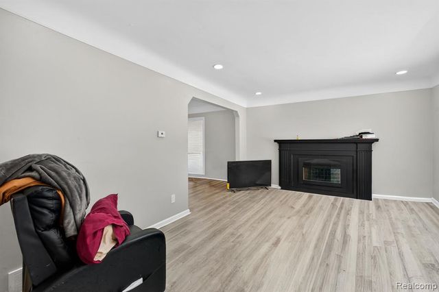 14870 Heyden Street, Detroit, MI 48223