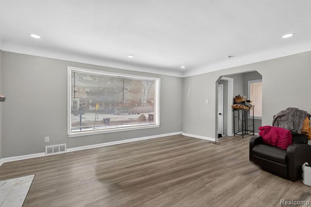 14870 Heyden Street, Detroit, MI 48223