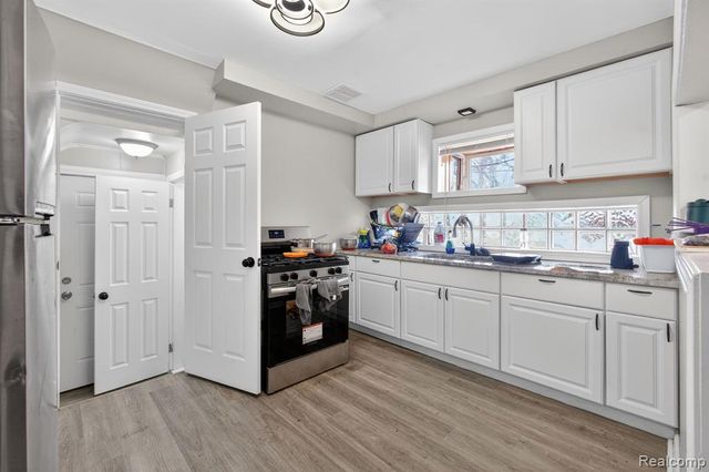 14870 Heyden Street, Detroit, MI 48223