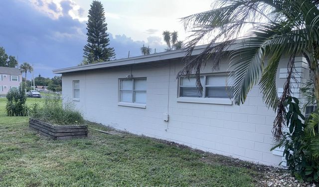 1014 N SOLANDRA DRIVE, Orlando, FL 32807