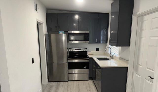 1014 N SOLANDRA DRIVE, Orlando, FL 32807