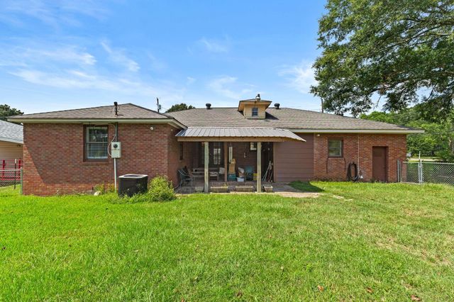 2 Hensarling Dr., Petal, MS 39465