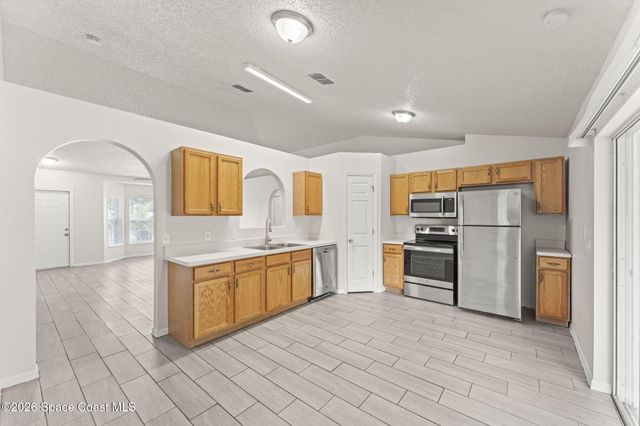 445 Alachua Avenue NW, Palm Bay, FL 32907