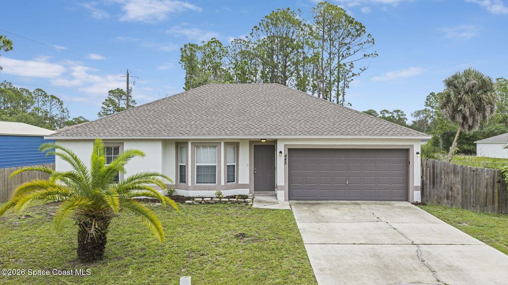 445 Alachua Avenue NW, Palm Bay, FL 32907