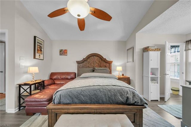 105 Seaside LN, Virginia Beach, VA 23462