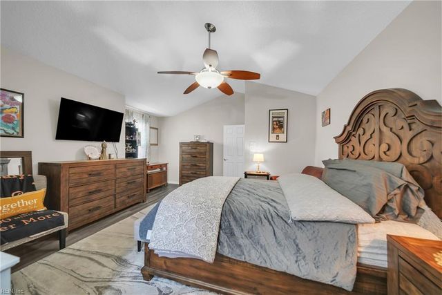 105 Seaside LN, Virginia Beach, VA 23462