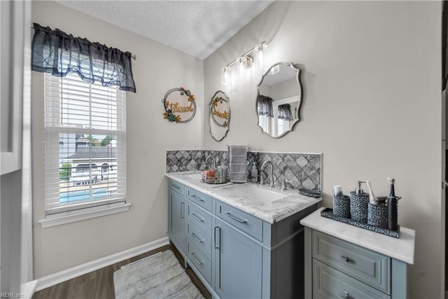 105 Seaside LN, Virginia Beach, VA 23462