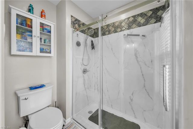 105 Seaside LN, Virginia Beach, VA 23462