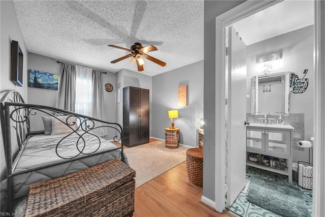 105 Seaside LN, Virginia Beach, VA 23462