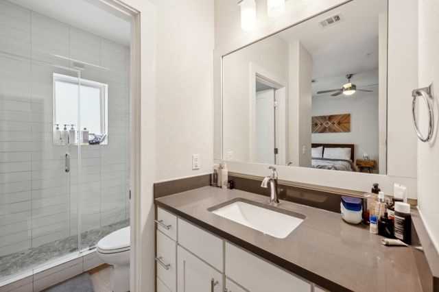 2827 Manor RD 3104, Austin, TX 78722