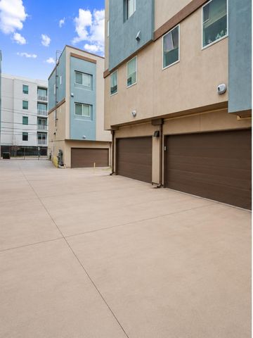 2827 Manor RD 3104, Austin, TX 78722