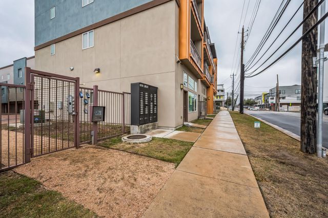 2827 Manor RD 3104, Austin, TX 78722