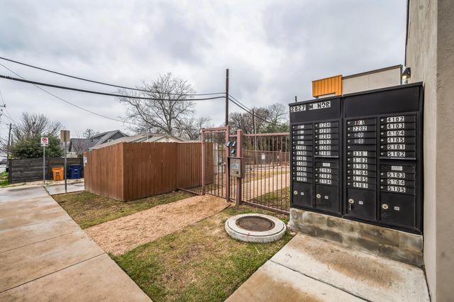 2827 Manor RD 3104, Austin, TX 78722
