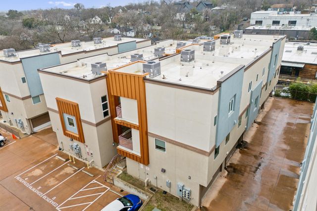 2827 Manor RD 3104, Austin, TX 78722