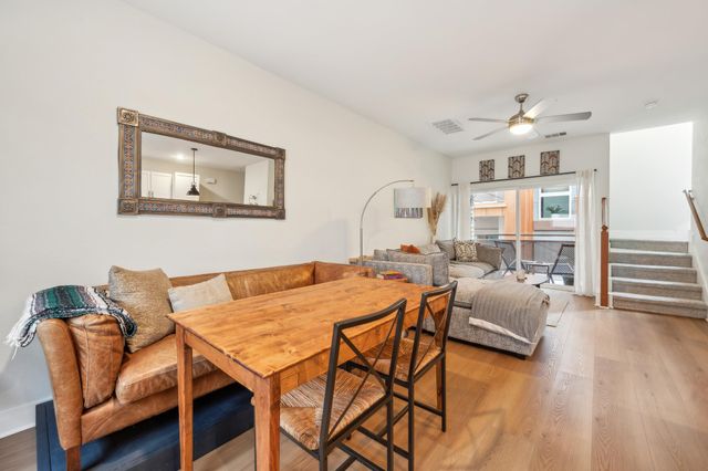 2827 Manor RD 3104, Austin, TX 78722