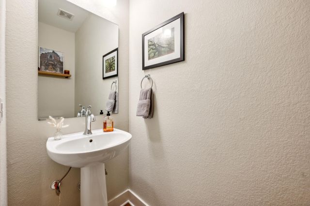 2827 Manor RD 3104, Austin, TX 78722