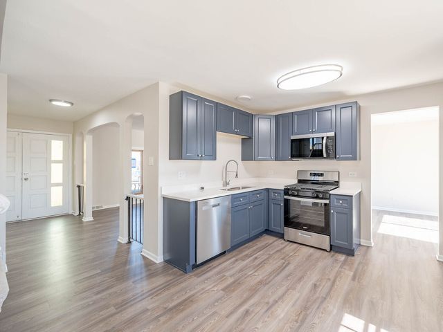 239 E 165th Street, South Holland, IL 60473