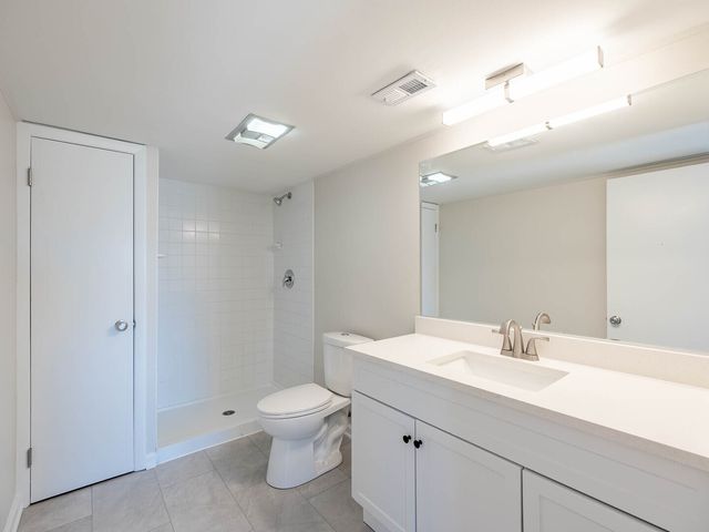 239 E 165th Street, South Holland, IL 60473