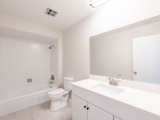 239 E 165th Street, South Holland, IL 60473