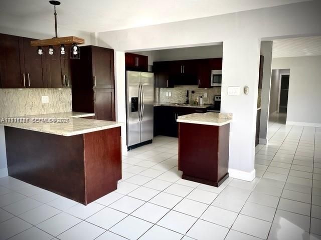 7425 SW 118th St 0, Pinecrest, FL 33156