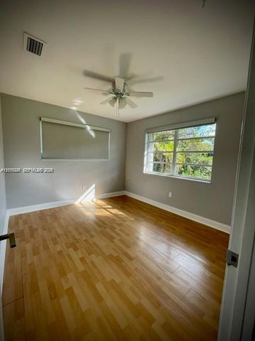 7425 SW 118th St 0, Pinecrest, FL 33156