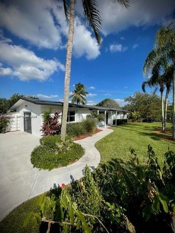 7425 SW 118th St 0, Pinecrest, FL 33156