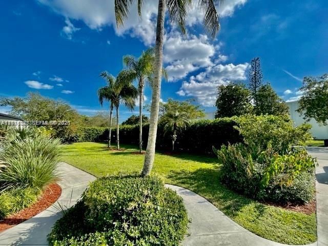 7425 SW 118th St 0, Pinecrest, FL 33156