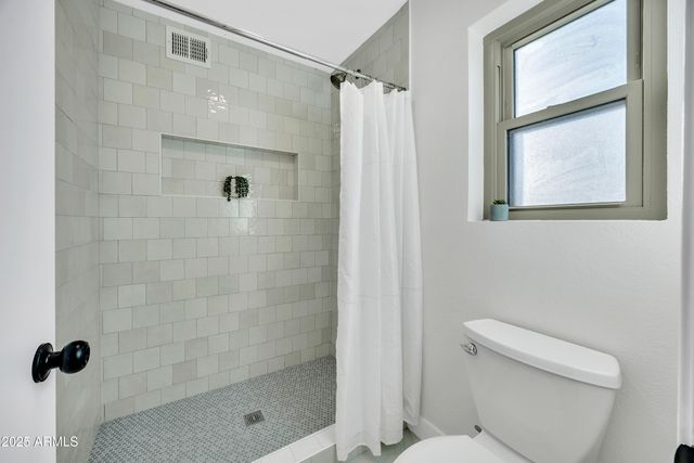 8876 W BLUEFIELD Avenue, Peoria, AZ 85382