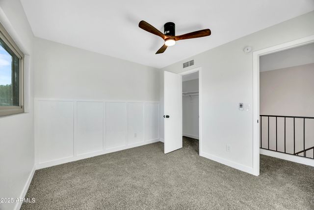 8876 W BLUEFIELD Avenue, Peoria, AZ 85382