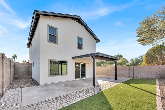 8876 W BLUEFIELD Avenue, Peoria, AZ 85382