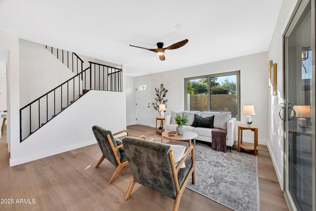 8876 W BLUEFIELD Avenue, Peoria, AZ 85382