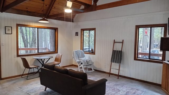 1803 John Gerney Drive, Camp Nelson, CA 93265