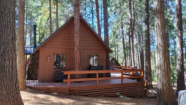 1803 John Gerney Drive, Camp Nelson, CA 93265