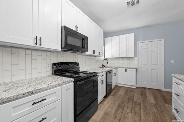 523 Bailey Ave, San Antonio, TX 78210