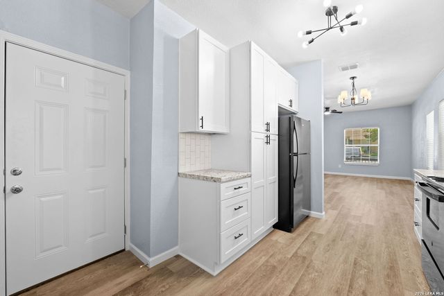 523 Bailey Ave, San Antonio, TX 78210