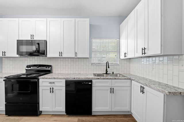 523 Bailey Ave, San Antonio, TX 78210
