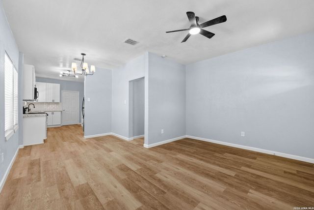 523 Bailey Ave, San Antonio, TX 78210