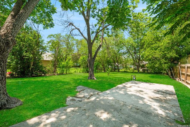 523 Bailey Ave, San Antonio, TX 78210