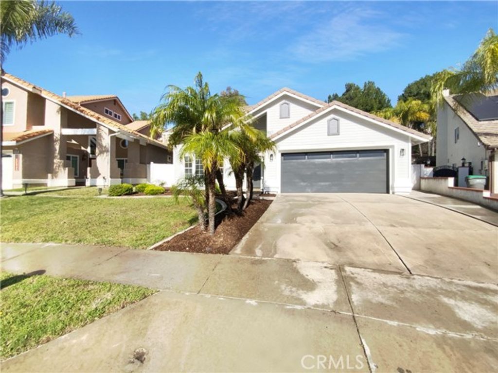 3303 Deaver, Corona, CA 92882