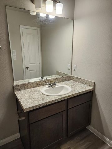 3216 Moore Avenue, Bay City, TX 77414