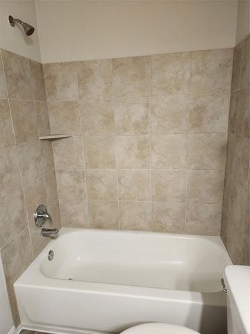 3216 Moore Avenue, Bay City, TX 77414