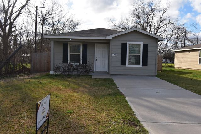 3216 Moore Avenue, Bay City, TX 77414