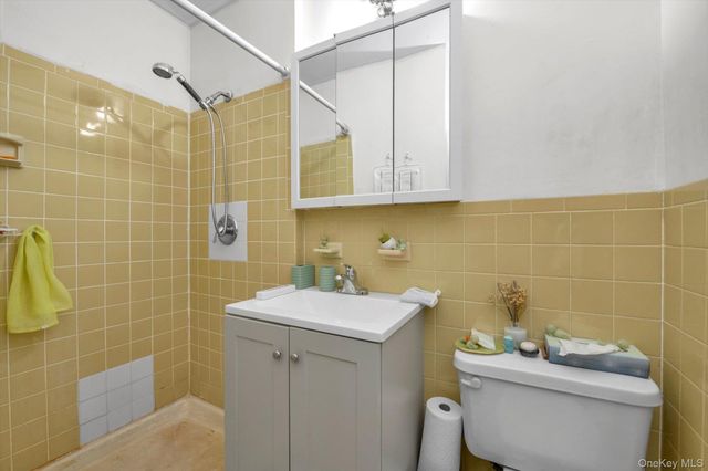 4018 165th Street, Flushing, NY 11358