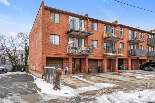 4018 165th Street, Flushing, NY 11358