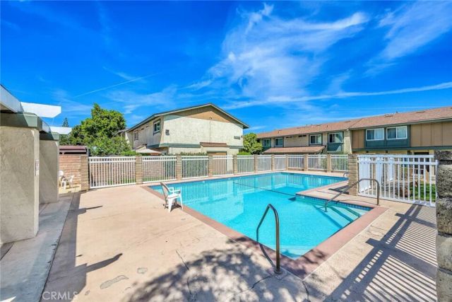 6629 Wilbur Avenue, Reseda, CA 91335